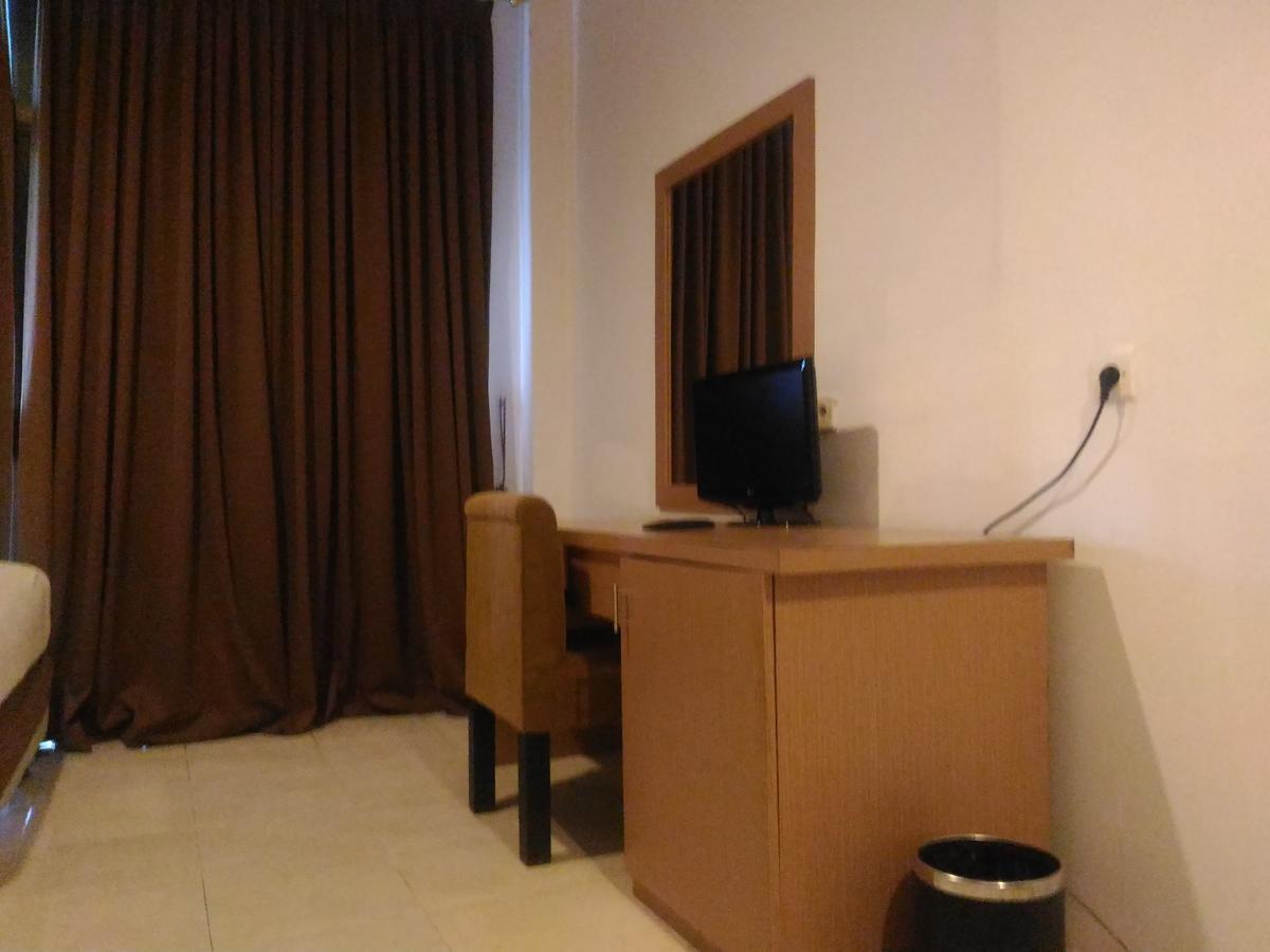 Grand Royal Taliwang Hotel Quarto foto