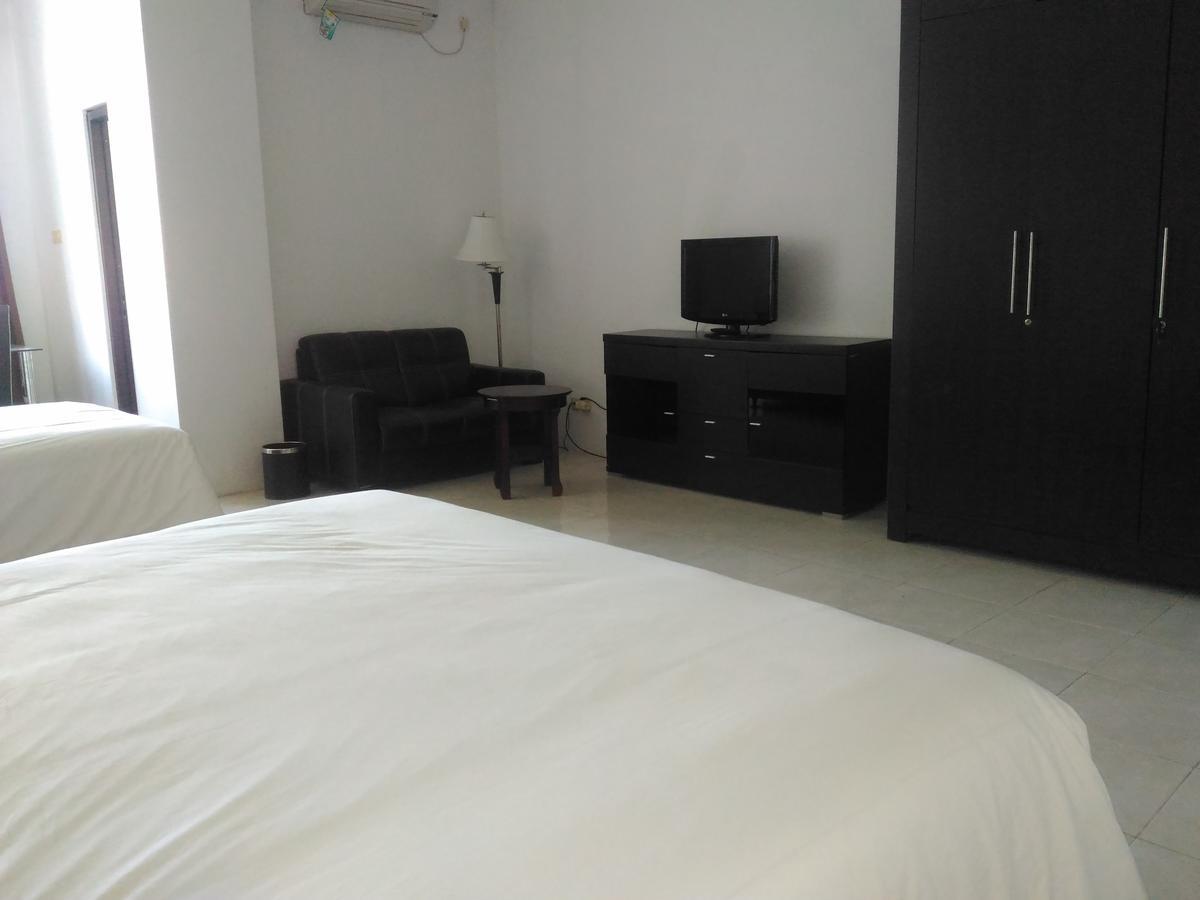 Grand Royal Taliwang Hotel Quarto foto
